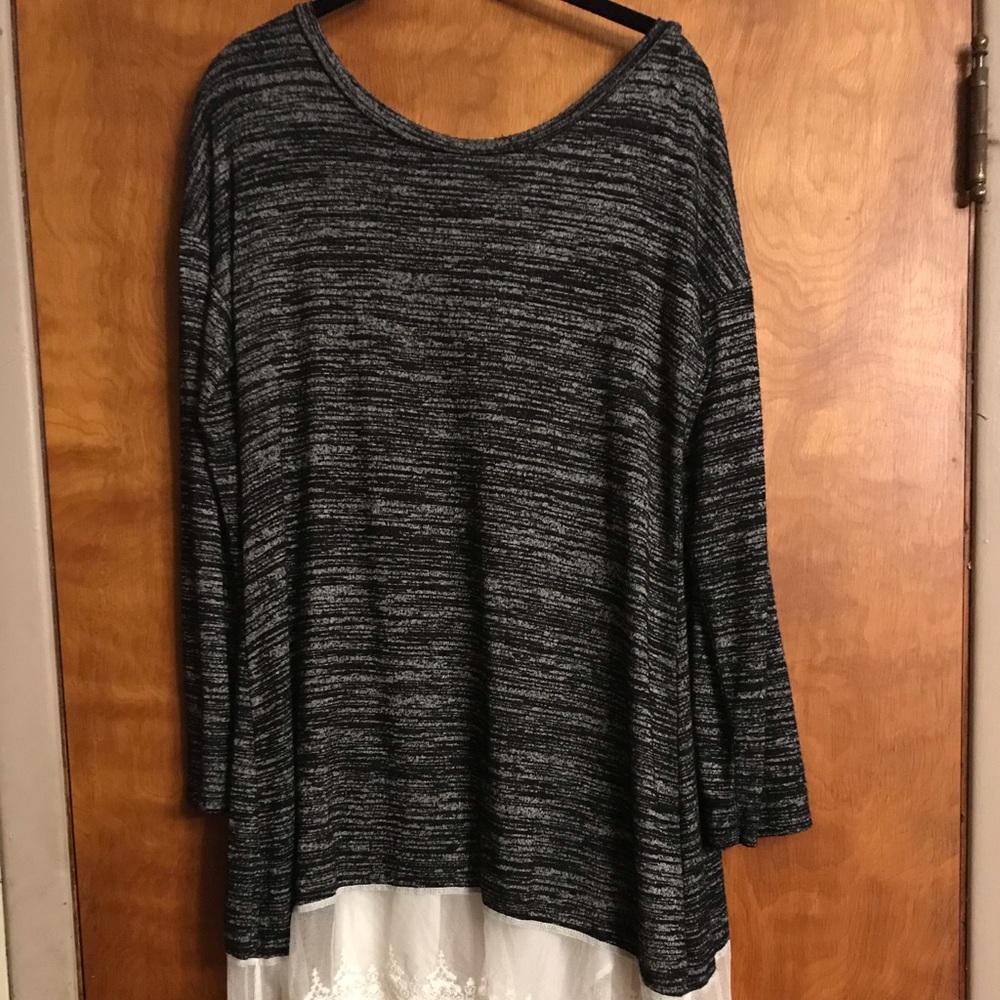 Bellamie Lace Hem Top 1XL